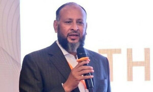 سی ای او کے الیکٹرک مونس علوی کو خاتون کو ہراساں کرنے پر سزا، عہدے سے ہٹانے کا حکم