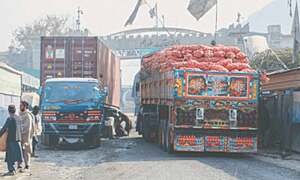 Pakistan, Afghanistan sign trade agreement