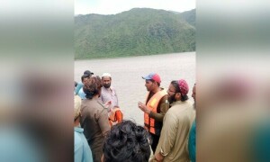 شانگلہ: دریائے سندھ میں ڈوبنے والی ایک لڑکی کو بچا لیا گیا، 2 تاحال لاپتا