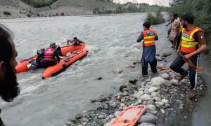 گلگت بلتستان: دریا میں ڈوبنے والے شخص کو بچانے کی کوشش میں 2 خواتین سمیت تین جاں بحق