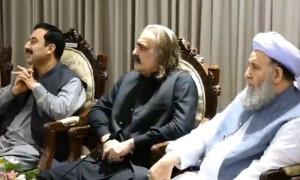 وزیراعلیٰ خیبرپختونخوا کی زیرِ صدارت صوبے میں امن و امان سے متعلق جرگے کا انعقاد