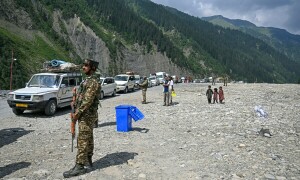 India wraps up mass Hindu pilgrimage in held Kashmir with 415,000 attendees