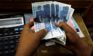 Non-tax bonanza pushes tax ratio to 21-year high