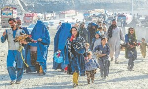 Pakistan starts deporting registered Afghan refugees: UNHCR