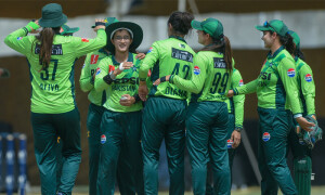 قومی ویمن کرکٹرز کیلئے سینٹرل کنٹریکٹ کا اعلان، عالمی نمبر ون باؤلر سعدیہ اقبال اے کیٹیگری میں شامل