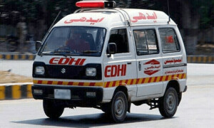 کراچی: بلدیہ میں ٹرک کی موٹرسائیکل کو ٹکر، 8 سالہ بچی جاں بحق، والد اور دو بہنیں زخمی