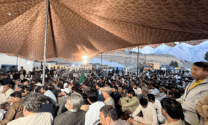Traders sit-in protest on Karakoram Highway enters fourth week