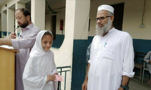 سوات: اسکول پرنسپل کے بروقت فیصلے نے 900 سے زائد طلبا کی زندگیاں بچا لیں