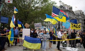 Trump, Zelensky and Europeans meet in bid to resolve split over Russia