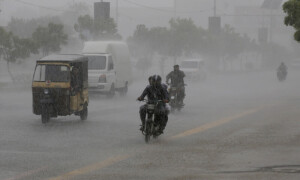 Death toll climbs to 14 as rain batters Karachi for second straight day