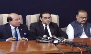 تحریک انصاف نے سپریم کورٹ کے فیصلے کو خوش آئند قرار دے دیا