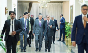 وزیراعظم سے چینی وزیر خارجہ کی ملاقات، سی پیک فیز ٹو پر اطمینان کا اظہار