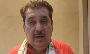 موت کی جھوٹی خبریں پھیلانے والوں کے خلاف رضا مراد نے مقدمہ دائر کروادیا