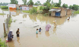 سندھ اور پنجاب میں سیلابی صورتحال برقرار، سیکڑوں کچے مکانات دریا برد، ہزاروں ایکڑ پر کاشت فصلیں تباہ