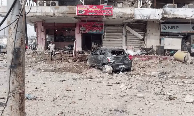 کراچی: پٹاخوں کے گودام کو انتہائی خطرناک قرار دیکر سیل کرنے کی ہدایت