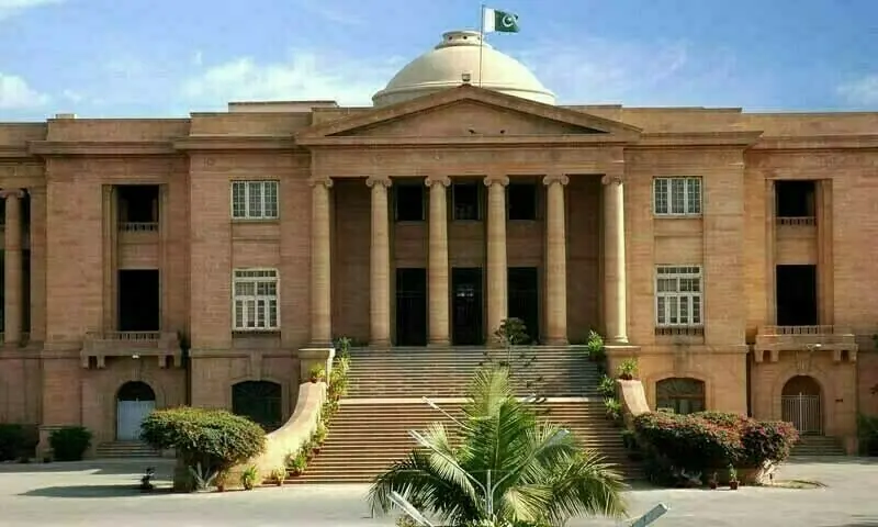 سندھ ہائیکورٹ: غیر قانونی تعمیرات کے کیس میں جرمانہ معاف کرنے کی درخواست مسترد