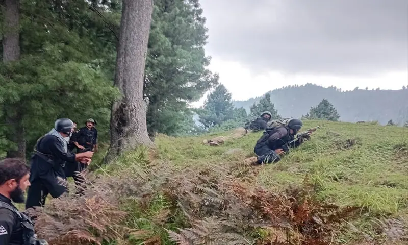 خیبرپختونخوا: دیر بالا میں پولیس اور سی ٹی ڈی کا آپریشن، 5 خوارج ہلاک، 8 پولیس اہلکار زخمی