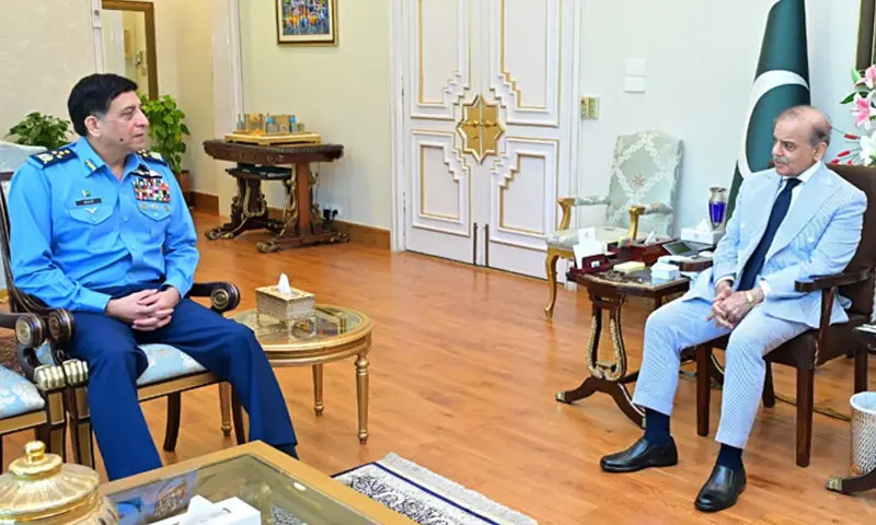 اسلام آباد: وزیراعظم شہباز شریف سے ایئرچیف مارشل ظہیر احمد بابر سدھو کی ملاقات