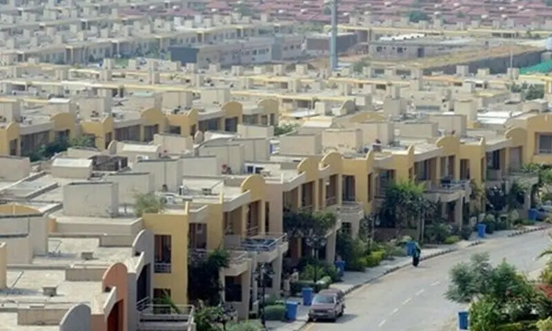 خیبرپختونخوا میں سرکاری ملازمین کو پلاٹ دینے کا قانون منظور