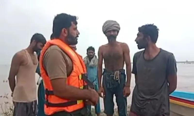 6 rescued from areas adjacent to Ravi River near Faislabad: Rescue 1122