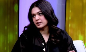 انگریز تعریف کریں تو اچھا لگتا ہے، پاکستانیوں کی تعریف بری لگتی ہے، صنم جنگ