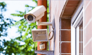 ملازمین کی سی سی ٹی وی سے مسلسل نگرانی بھی ہراسانی قرار، تعلیمی ادارے کے سربراہ کو جرمانہ