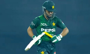 محمد حارث کے آؤٹ ہونے پر بلا توڑنے کی وجہ سامنے آگئی