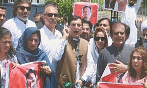 PTI parliamentary panels exit to leave field open for govt