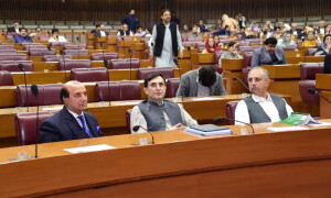 پی ٹی آئی کے مزید 5 ارکان قائمہ کمیٹیوں سے مستعفیٰ، تعداد 52 ہوگئی