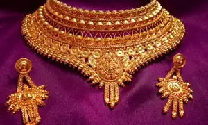 سونے کی قیمت پھر سیکڑوں روپے اضافے سے نئی بلندی پر پہنچ گئی