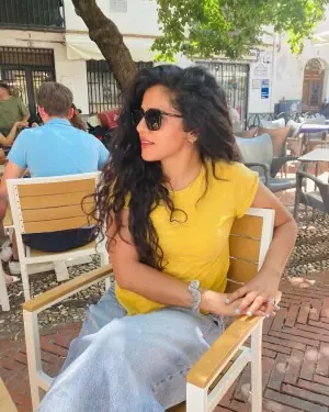 Singer Quratulain Balouch asks for privacy and prayers after bear attack in Skardu