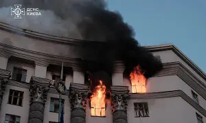 Russia hits Ukraine govt offices in war’s biggest air attack