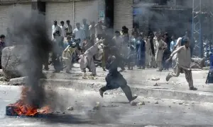 Quetta police arrest ‘over 100’ protesters for violating Section 144, shutting shops and highways