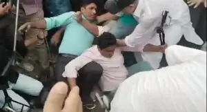 Pindi police book Aleema Khan, Naeem Panjutha, others for violence against journalist outside Adiala Jail