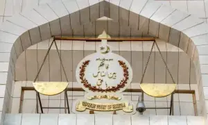 Split court