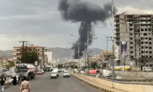 یمن: اسرائیل کے صنعا میں مختلف مقامات پر فضائی حملے، 9 افراد شہید