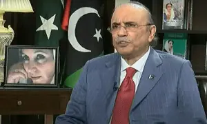 صدر مملکت کا میجرعدنان اور میجر معیزعباس شہید کے گھروں کا دورہ، اہلخانہ سے اظہار تعزیت