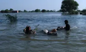 Flood threat remains severe at rivers’ confluence as Panjnad crosses 668,000 cusecs