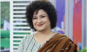 جتنا لوگ سمجھتے ہیں، اتنی زیادہ پڑھی لکھی نہیں، ثانیہ سعید