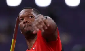 Keshorn Walcott takes the lead with a massive 87.83m