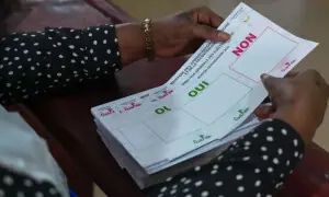 افریقی ملک گنی کو فوجی سے سول حکومت کی طرف منتقل کرنے کیلئے ریفرنڈم