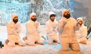 ایک دہائی بعد انور مقصود کا تھیٹر ڈراما &rsquo;سیاچن&lsquo; نئے انداز میں دوبارہ پیش