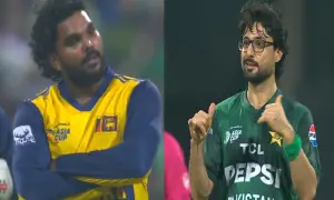 ابرار احمد اور ہسارنگا کا وکٹ حاصل کرنے کے بعد ایک دوسرے کے انداز میں جشن، ویڈیو وائرل