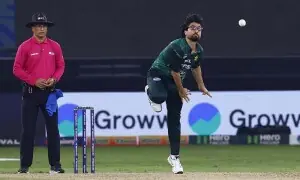 Over 9 - Hussain drops Samson as Abrar bowls his first