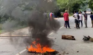 بنگلہ دیش میں قبائلی لڑکی کے گینگ ریپ کے بعد ہنگامے پھوٹ پڑے، کرفیو نافذ