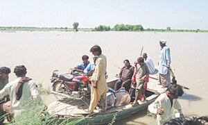 Rising floodwaters in Thatta riverine area force villagers to evacuate