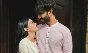 فیروز خان کا دوسری اہلیہ سے متعلق متنازع انسٹاگرام اسٹوری کے بعد اکاؤنٹ ہیک ہونے کا دعویٰ