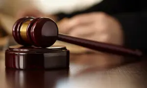 برطانیہ: 2 لڑکیوں کو جنسی غلام بنانے پر ’گرومنگ گینگ‘ کے 7 ارکان کو 35 سال تک قید