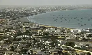 گوادر میں پانی کے بحران پر قابو پانے کیلئے میرانی ڈیم سے بذریعہ ٹینکرز فراہمی کا آغاز