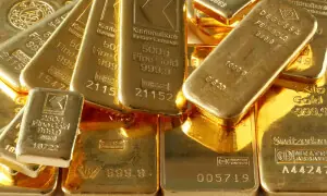 سونے کی قیمت آسمان پر جاپہنچی، فی تولہ بھاؤ 4 لاکھ 25 ہزار روپے سے بھی تجاوز کرگیا